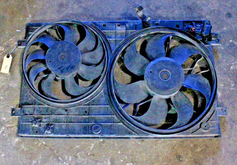 2004 -2006 AUDI TT Radiator Fan Motor Fan Assembly Dual Fans 6 Cylinder
