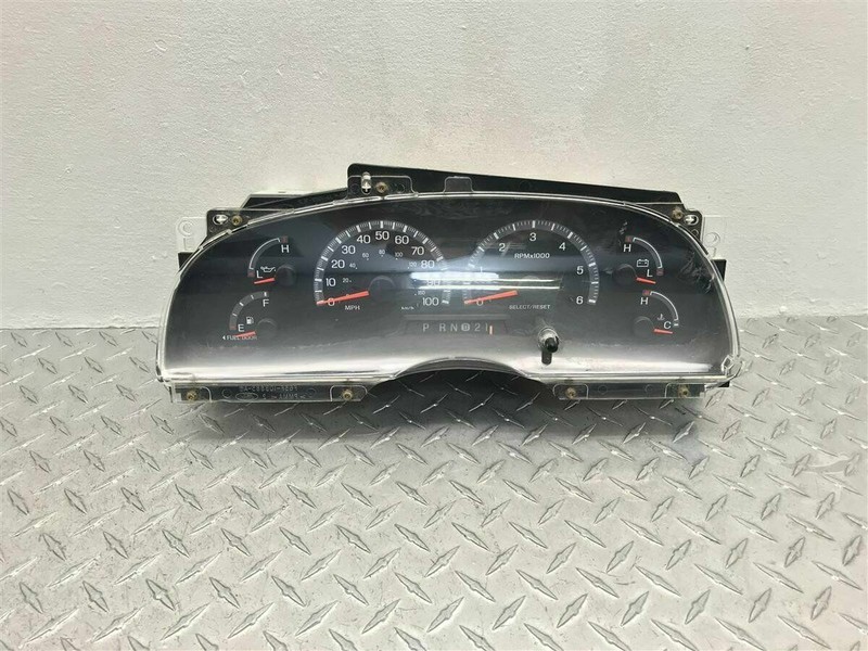 2002-2004 FORD F150 SPEEDOMETER INSTRUMENT CLUSTER ODOMETER OEM 2L34-10849-CA