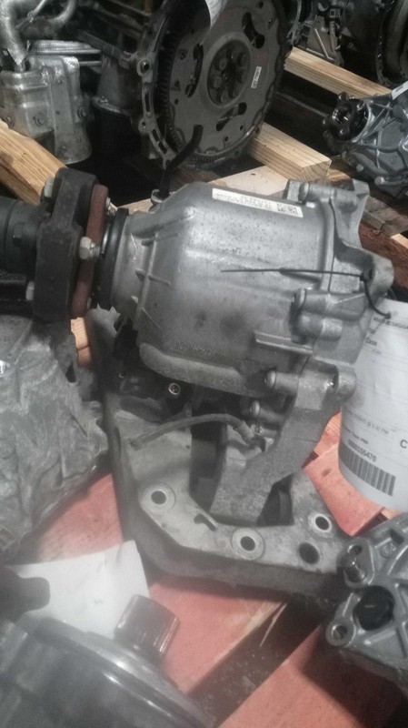 2016 BMW 750i Transfer Case Assembly OEM 4WD 87k Miles NJ25-14930-390989
