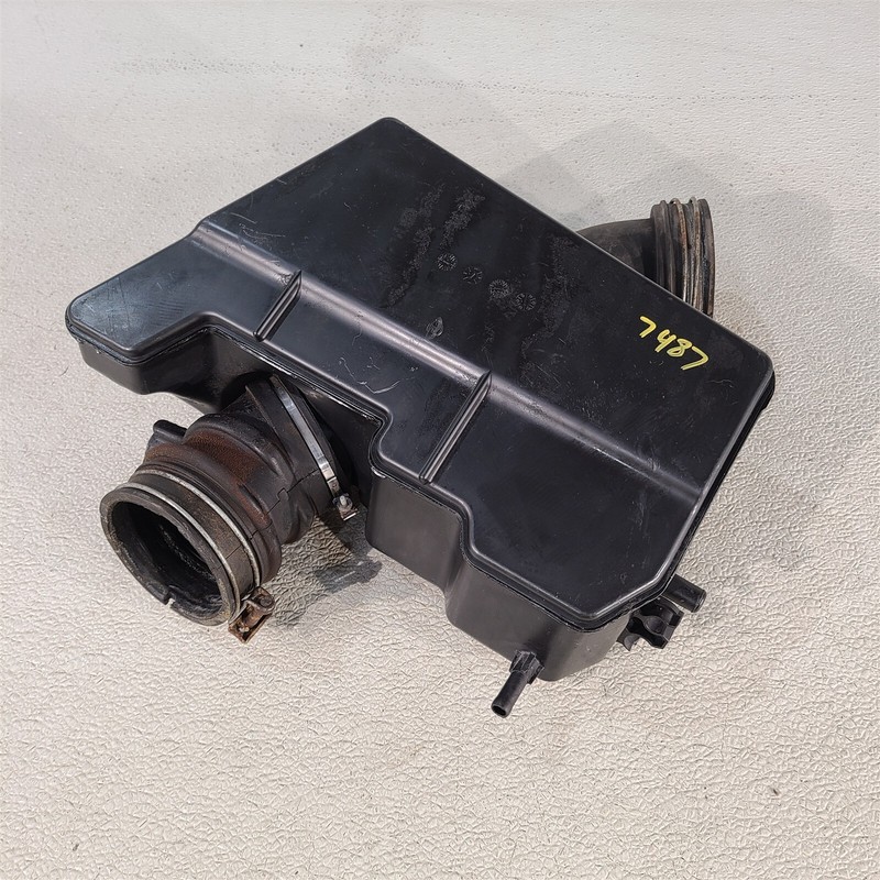 99-02 Toyota 4Runner SR5 SUV Air Cleaner Inlet Baffle Aa7487