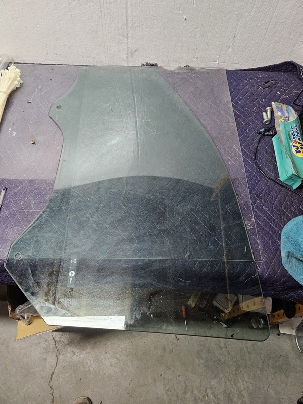 2018 Colorado Driver Left Front Door Glass