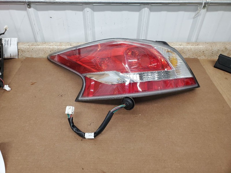 Driver Tail Light Quarter Panel Mounted Sedan Fits 14-15 ALTIMA 295515