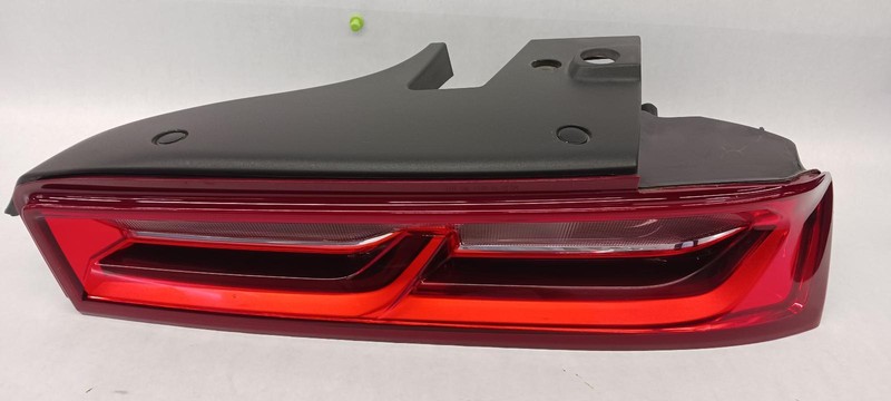 2017 CHEVROLET CAMARO Right passenger Taillight quarter mounted OEM 16 17 18