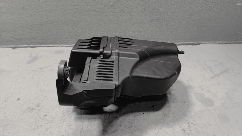 2021 Nissan Rogue 2.5L Engine Intake Air Cleaner Filter Housing OEM