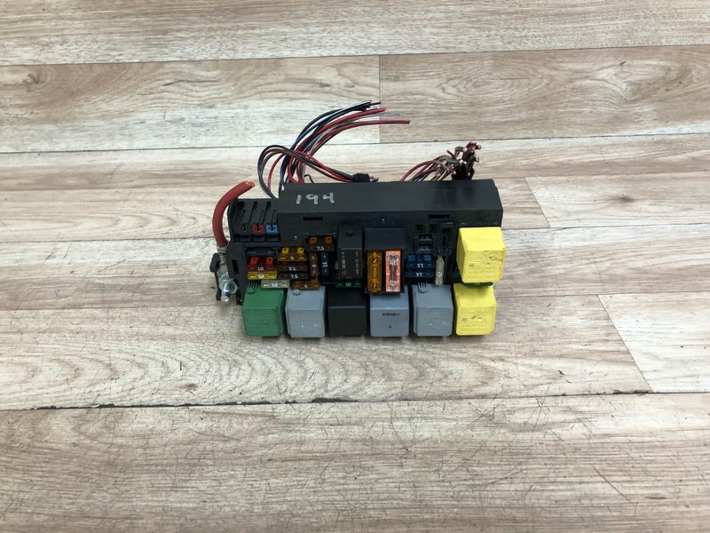MERCEDES BENZ OEM GL450 ML350 R350 FRONT SAM FUSE BOX RELAY FUSES RELAYS BLOCK 3