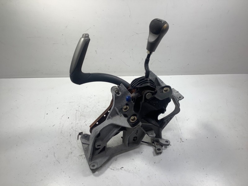 06-011 Honda Civic 5sp 1.8L Shifter Assy. 54100-SVB-A02 OEM