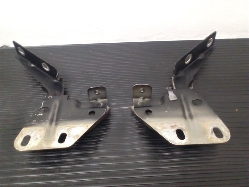 05-06 Dodge Durango Hood Hinges Pair Black OEM 55362502AB
