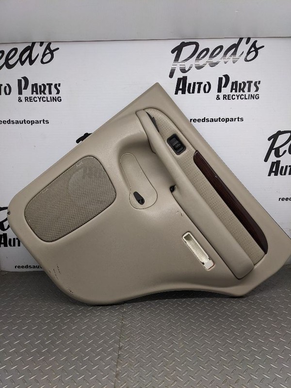 03-06 Escalade SWB Pewter Woodgrain Rear Right Pass RH Interior Door Tr 1150164