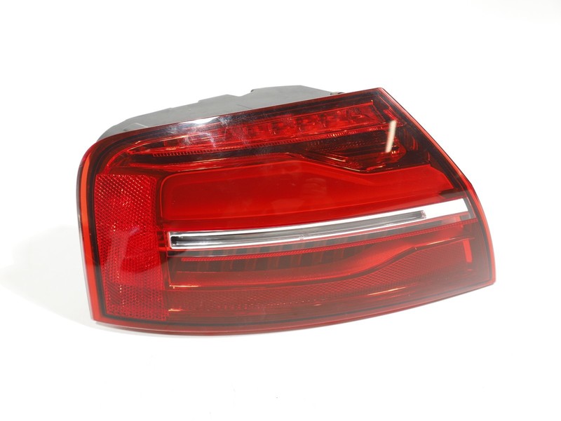 15-18 Audi A8L Quattro A8 S8 D4 Facelift Outer LEFT Tail Light 4H0945095J OEM