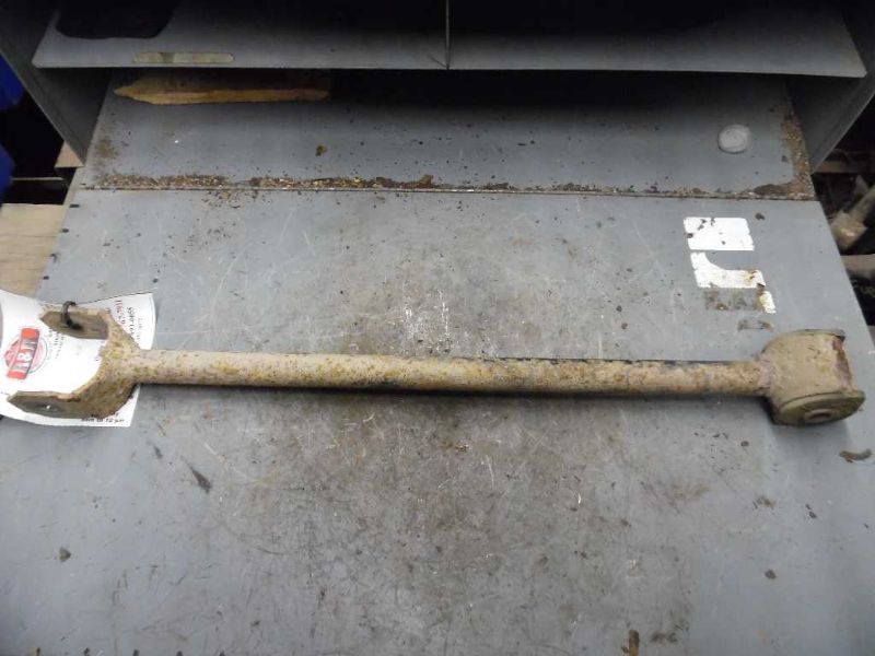 95 96 97 98 99 00 01 02 PRIZM LOWER CONTROL ARM RE TRAILING ARMS 96355