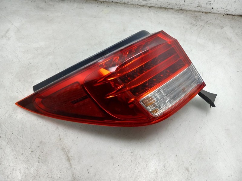 10 11 12 13 14 15 LEXUS IS250 DRIVER LEFT TAIL LIGHT QUARTER MOUNTED