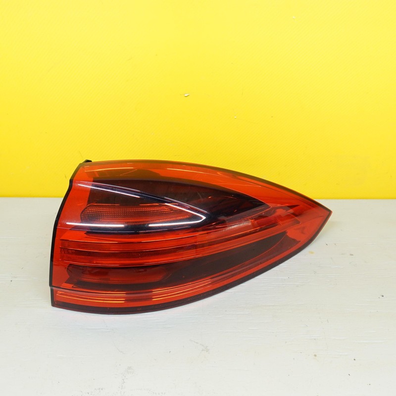 2015-2018 PORSCHE CAYENNE RIGHT PASSENGER SIDE REAR OUTER TAILLIGHT LAMPS LIGHTS