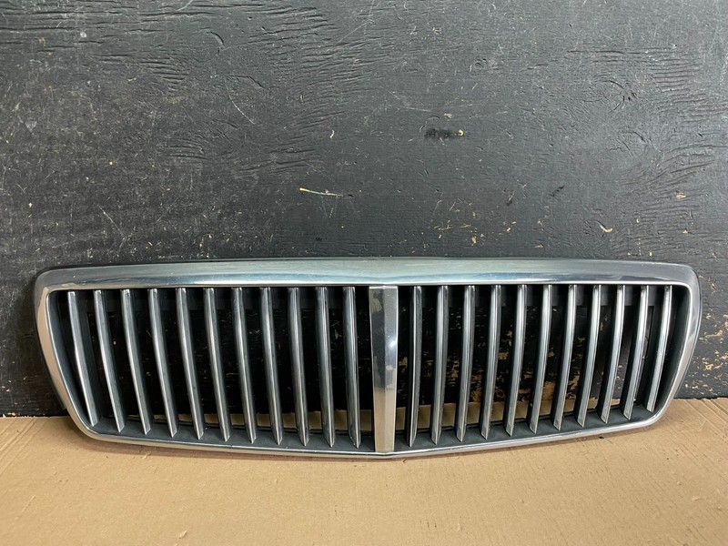 2002 to 2005 Hyundai XG350 Front Upper Grill Grille W/Emblem AA1946