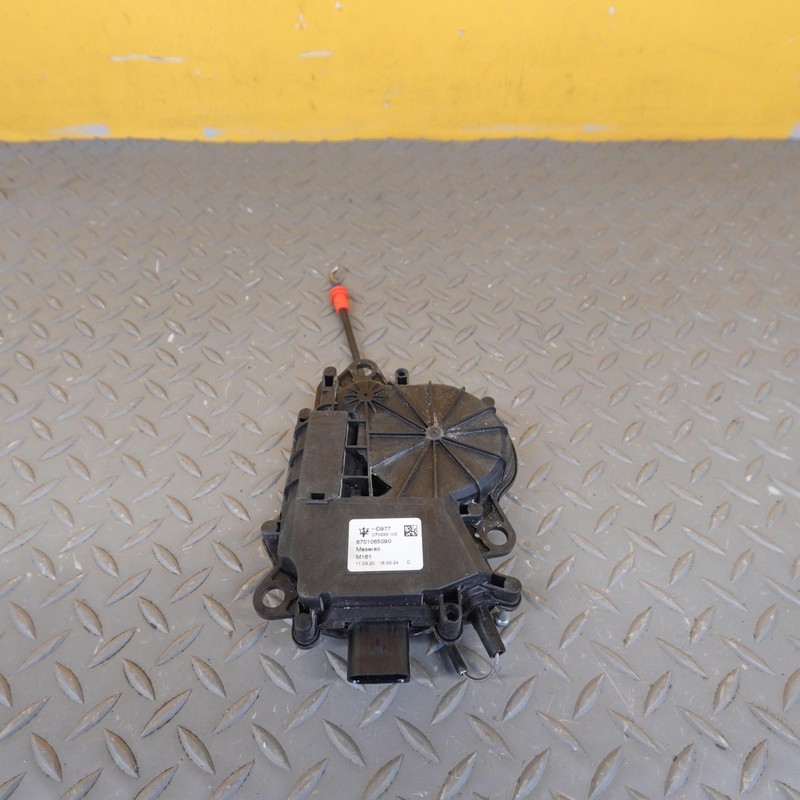 2018-2024 ALFA ROMEO STELVIO REAR LIFTGATE LATCH LOCK ACTUATOR OEM 6701065090