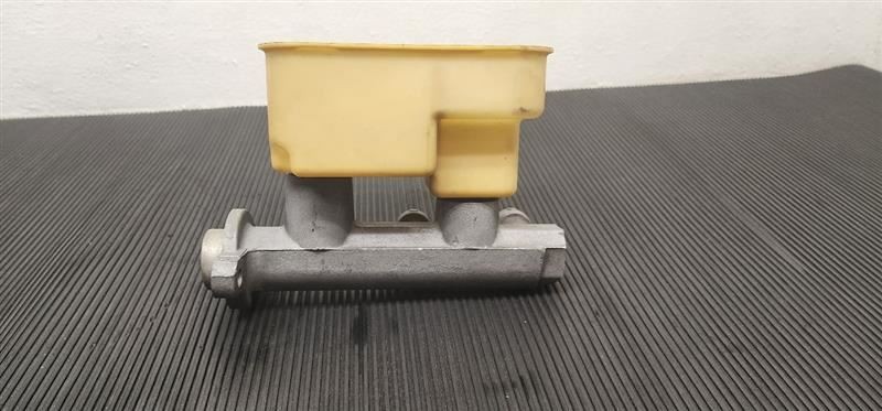96-02 Chevrolet Express 3500 Van Brake Master Cylinder OEM 19209268