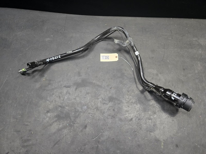Fuel Filler Neck 2022 Nissan Rogue 17221-6RR0A 2021 2023 2024 2025