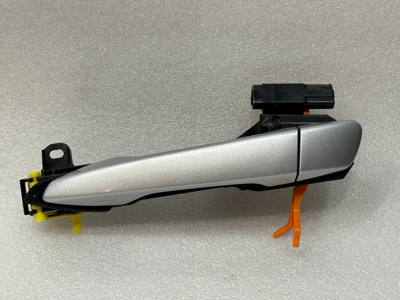 2016 - 2018 LEXUS ES300H ES350 REAR LEFT DRIVER SIDE EXTERIOR DOOR HANDLE OEM