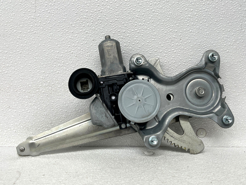 ⭐2013-2020 LEXUS GS350 GS450H REAR LEFT DOOR WINDOW REGULATOR+MOTOR OEM LOT2490