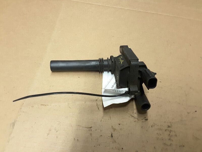 Coil/Ignitor Fits 03-05 DODGE 1500 PICKUP 130200