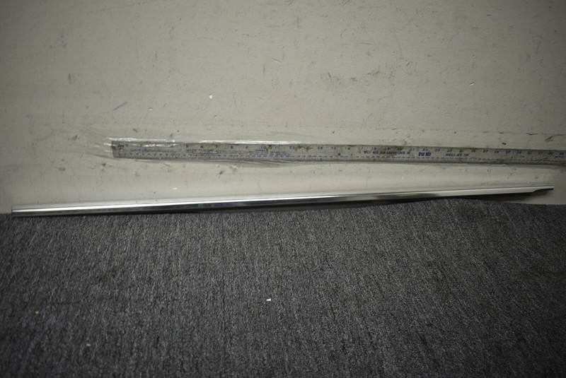 BMW WINDOW SEAL CHROME FACTORY OEM