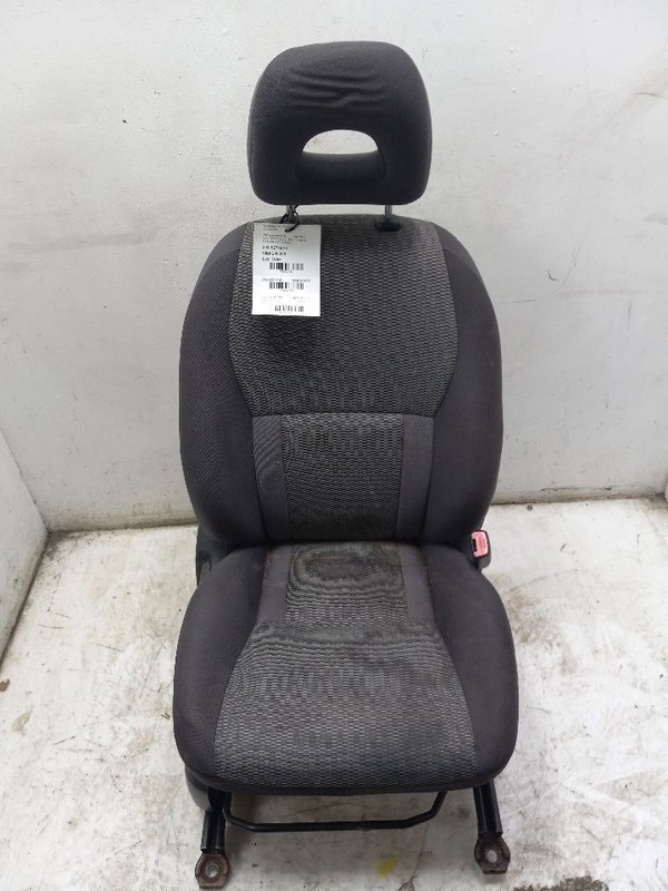 04 TOYOTA RAV 4 FRONT PASSENGER RIGHT BUCKET SEAT MANUAL CLOTH