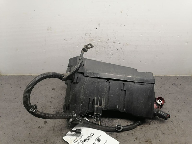 Fuse Junction Box Engine Compartment Fits 17-18 FORESTER 1566441