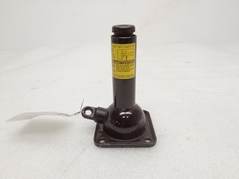 4 RUNNER2000 Jack 75074