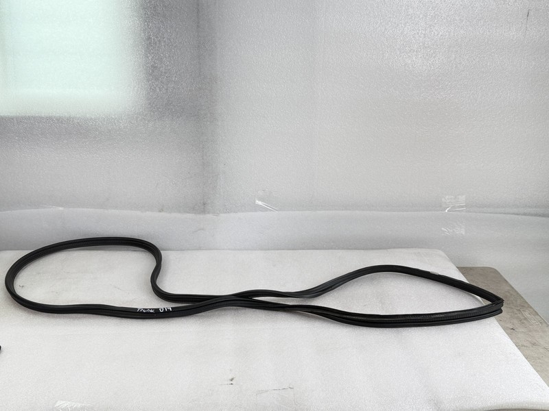 2000 NISSAN MAXIMA TRUNK WEATHER STRIP SEAL OEM #019