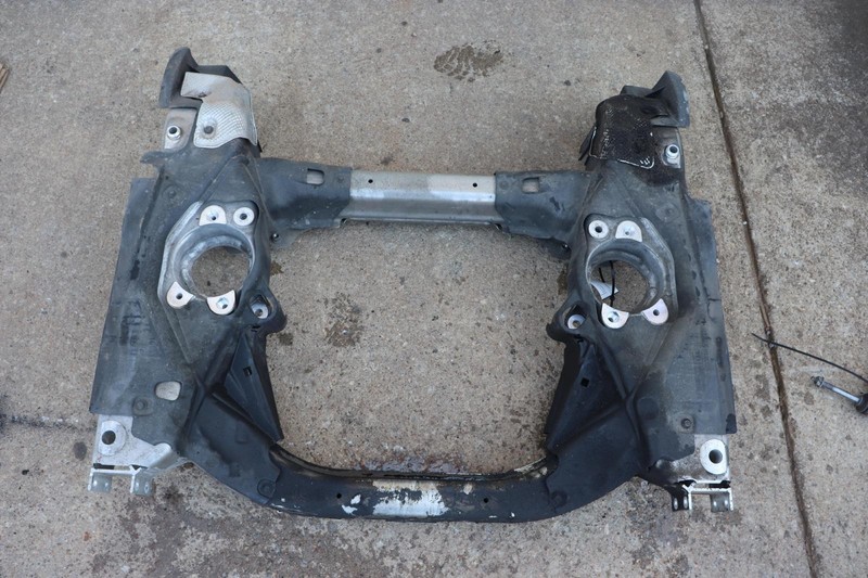 2014-2020 MERCEDES S-CLASS S550 W222 RWD FRONT ENGINE CROSSMEMBER SUBFRAME OEM