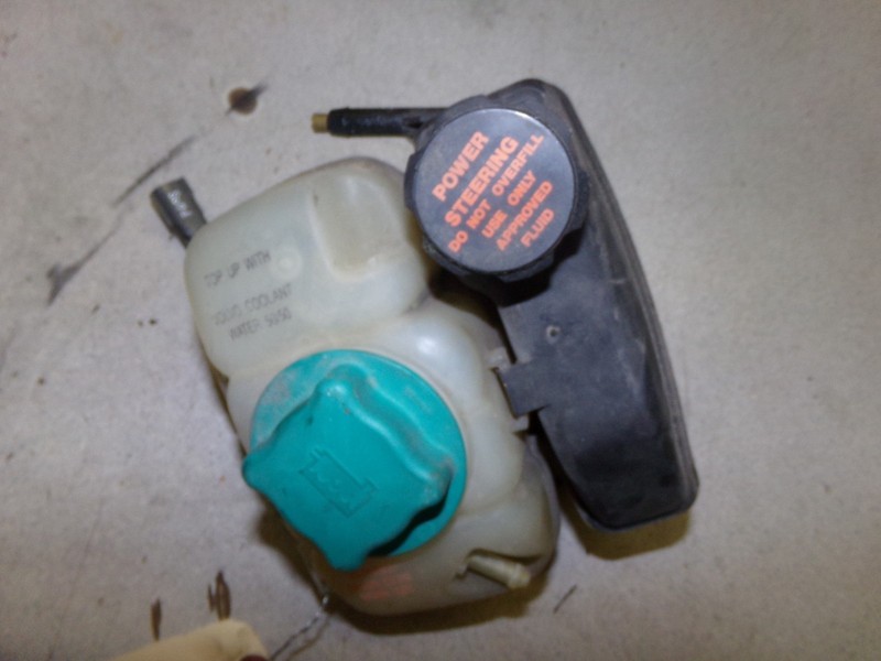 Volvo Coolant Power Steering Reservoir 8634226 9485464 *FREE SHIPPING*
