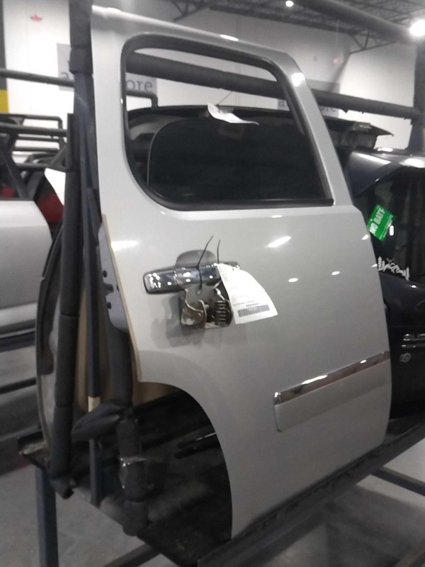 2010 GMC Yukon Rear Right Door Silver Used OEM 369966 173K Miles