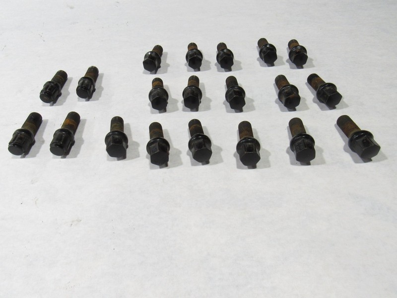19-23 Mercedes A35 V177 2021 Wheel Lug Lugs Bolt Bolts Nut Set 20 PCS :A