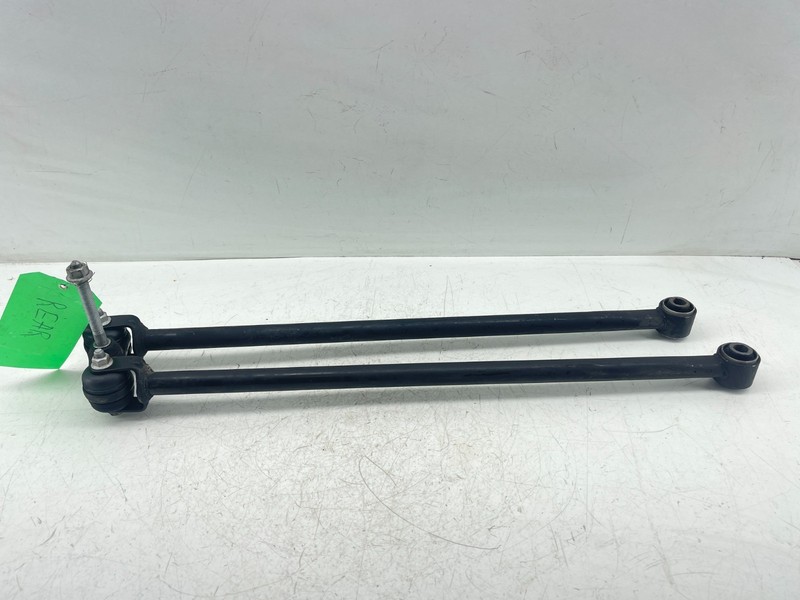 2016-2019 BUICK CASCADA REAR LEFT RIGHT SUSPENSION LATERAL LINK SET OEM 13350208