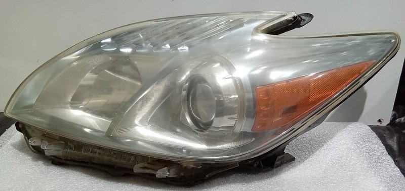 2010 Toyota Prius LH Driver Side 51079 Halogen Headlight 10-1-2009 87110-47211