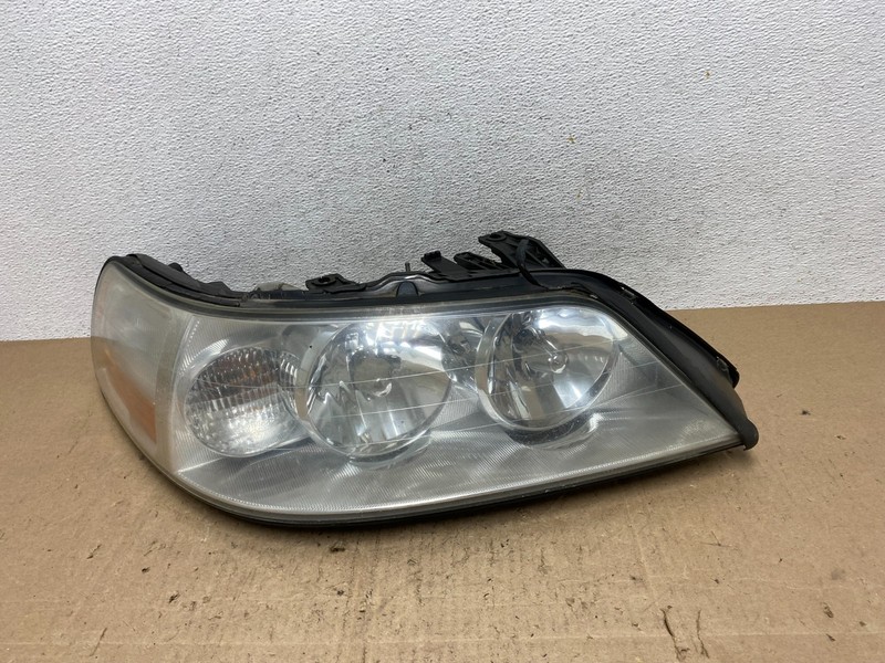 2005 to 2011 Lincoln Town Car Right Passenger Rh Side Headlight AE6606 DW