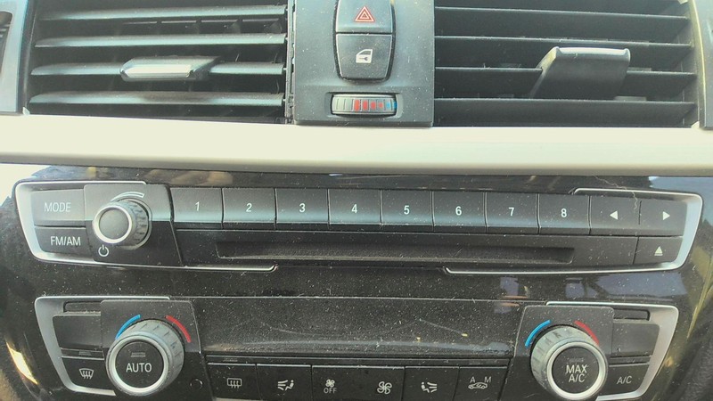 Audio & Visual Equip.(radio) BMW 320 SERIES 16 17
