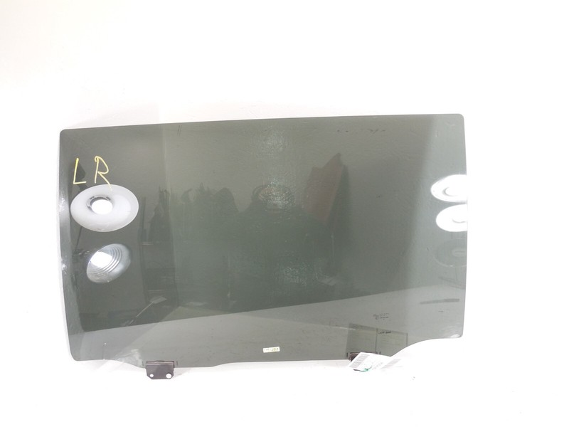 Chrysler Town & Country Rear Door Window Glass Moveable Left OEM 2008-2010
