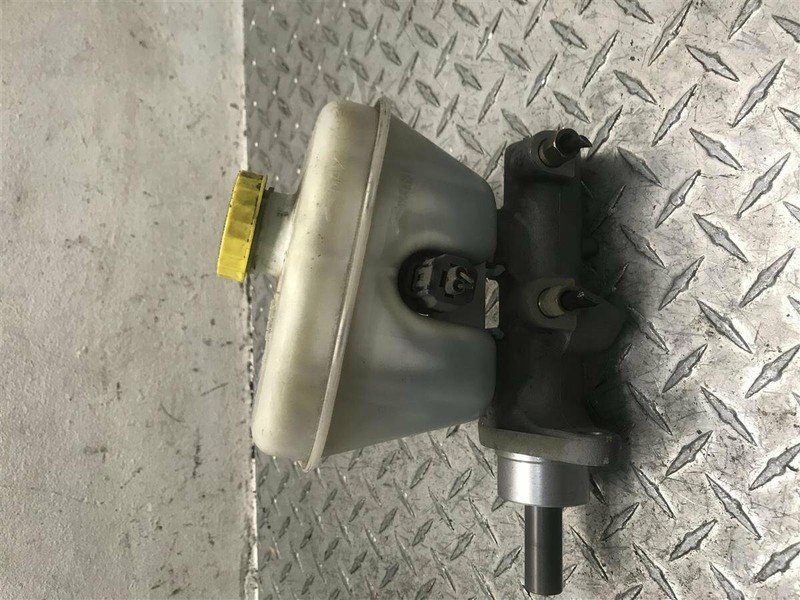 06 07 08 09 10 JEEP GRAND CHEROKEE COMMANDER BRAKE MASTER CYLINDER OEM 541-00106