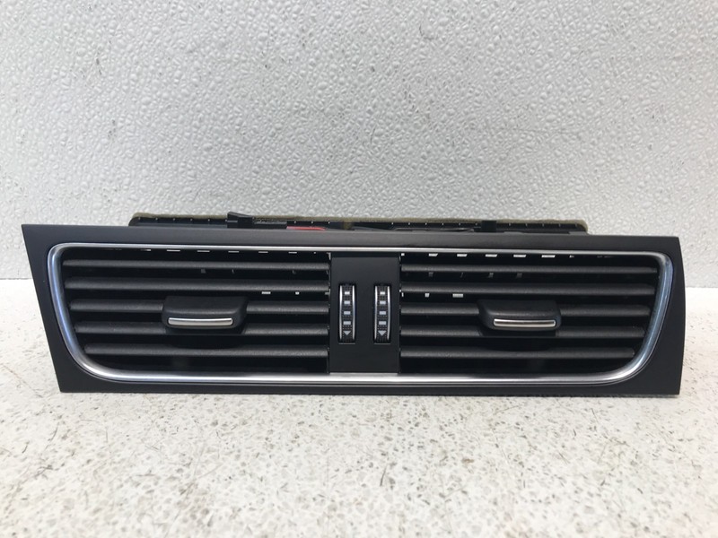 2012-2017 AUDI S5 CENTER DASH AIR VENT GRILLE OEM 8T1820951E