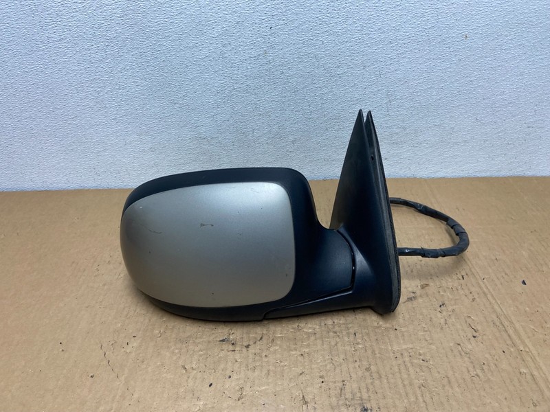 2003-2006 Chevrolet Tahoe Suburban Right Passenger Turn Door Mirror ac7823 DG