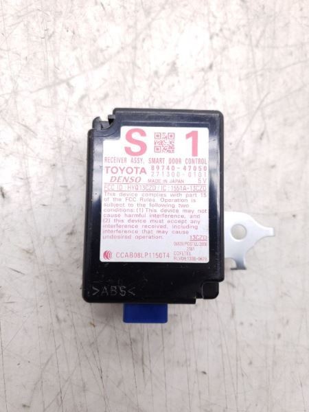 10-15 TOYOTA PRIUS DOOR CONTROL RECEIVER MODULE ECM ASSEMBLY