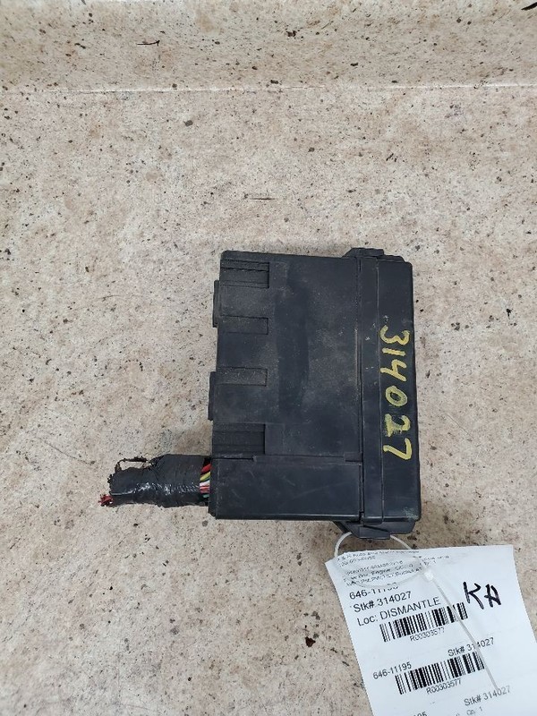 Fuse Box Engine VIN B 4th Digit Fits 06-10 INFINITI M45 303577