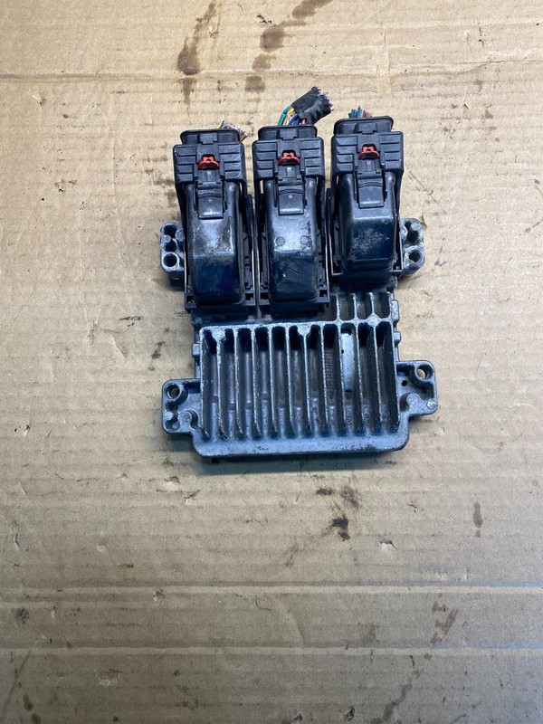 2008 - 2009 Yukon Tahoe Engine Control Module Computer ECM ECU AB7073 DG
