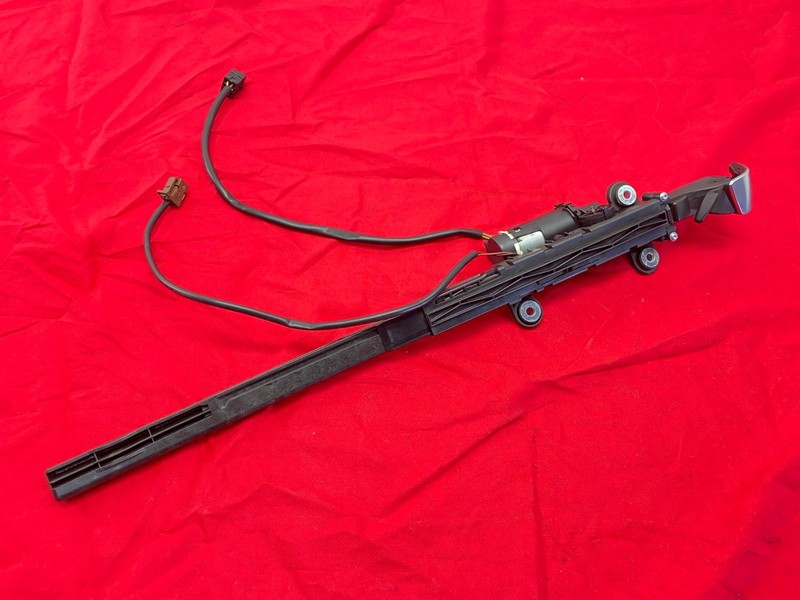 14-20 BMW F32 F82 4 Series Cpe Front Right Passenger Seatbelt Extender Arm OEM✅