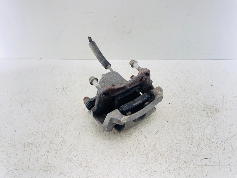 2006-2009 Saturn Sky Pontiac Solstice Front Right Brake Caliper OEM 22731035