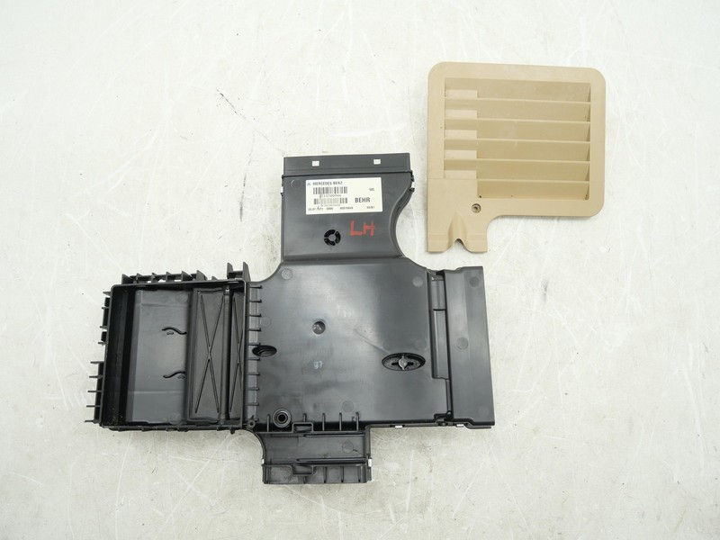 2010-2013 Mercedes-Benz S-Class S550 LH Air Vent Under Seat Duct 2218300946