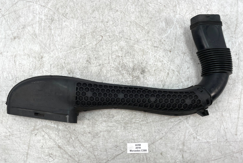 ✅ 15-19 OEM Mercedes C300 E300 A205 W205 2.0L Engine Air Intake Hose Duct Pipe