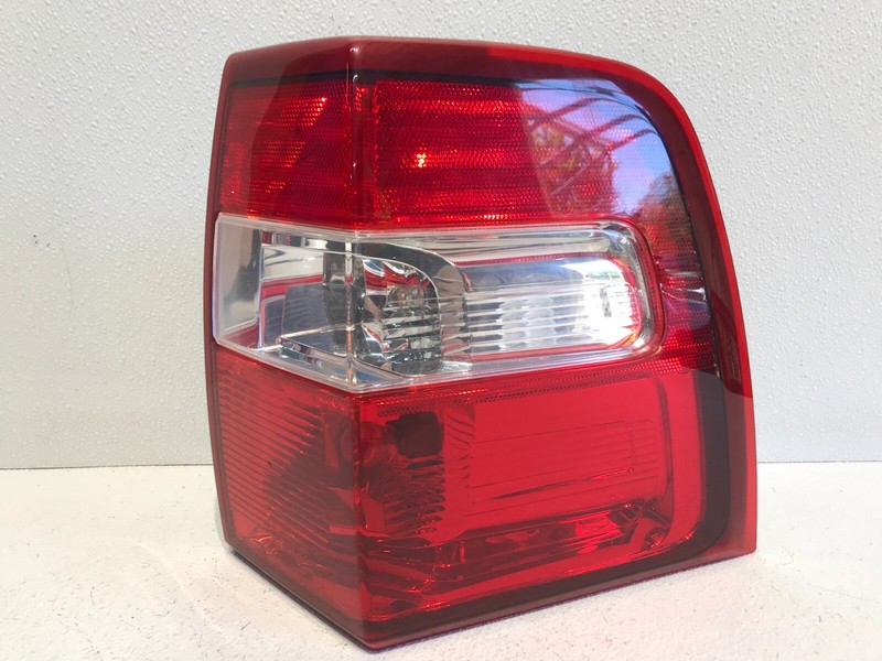 07-17 Ford Expedition OEM Rear Brake Tail Light Lamp Right RH Passenger