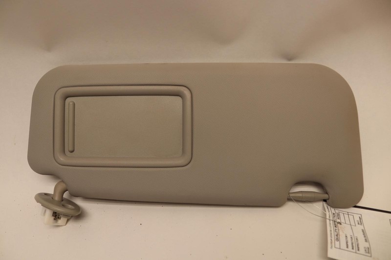 2017-2019 TOYOTA COROLLA SEDAN OVERHEAD RIGHT PASSENGER SIDE SUN VISOR SHADE OEM
