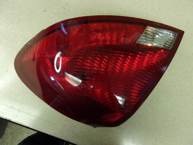 00-03 Ford Taurus RH Right Tail Light Assembly YF1Z-13B504-A YF1X-13440-AB